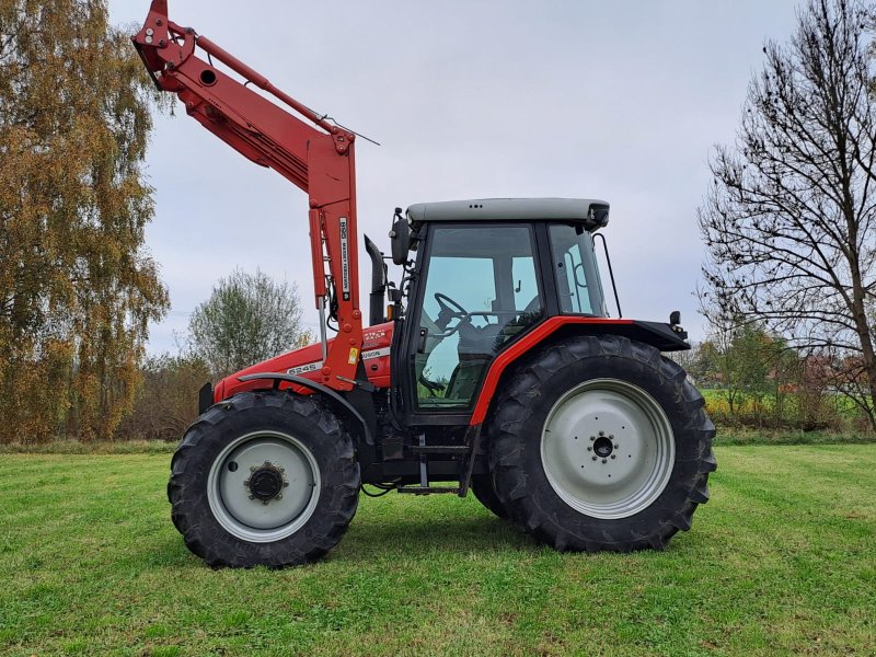 Traktor van het type Massey Ferguson 6245, Gebrauchtmaschine in Oberrieden (Foto 1)