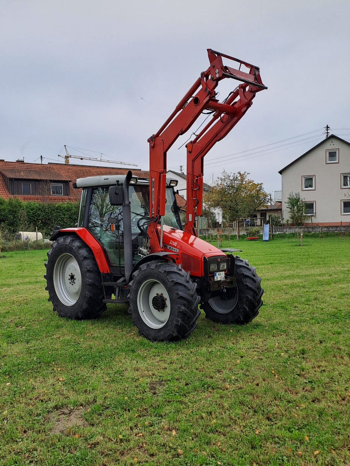 Traktor van het type Massey Ferguson 6245, Gebrauchtmaschine in Oberrieden (Foto 2)