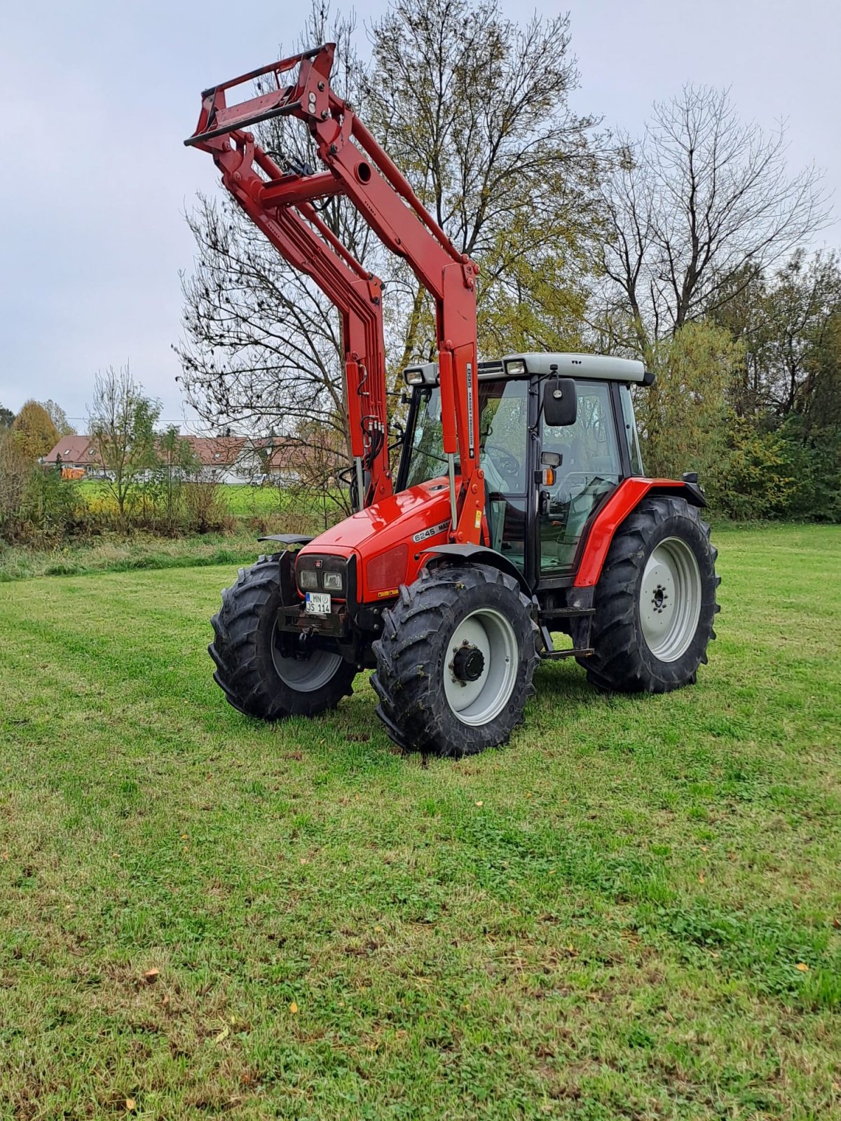 Traktor van het type Massey Ferguson 6245, Gebrauchtmaschine in Oberrieden (Foto 3)