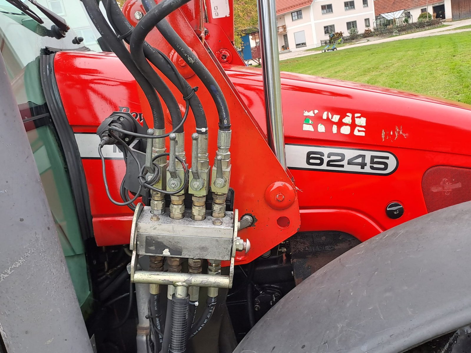 Traktor van het type Massey Ferguson 6245, Gebrauchtmaschine in Oberrieden (Foto 8)