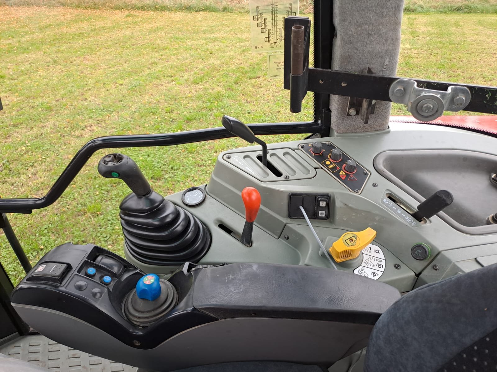 Traktor van het type Massey Ferguson 6245, Gebrauchtmaschine in Oberrieden (Foto 10)