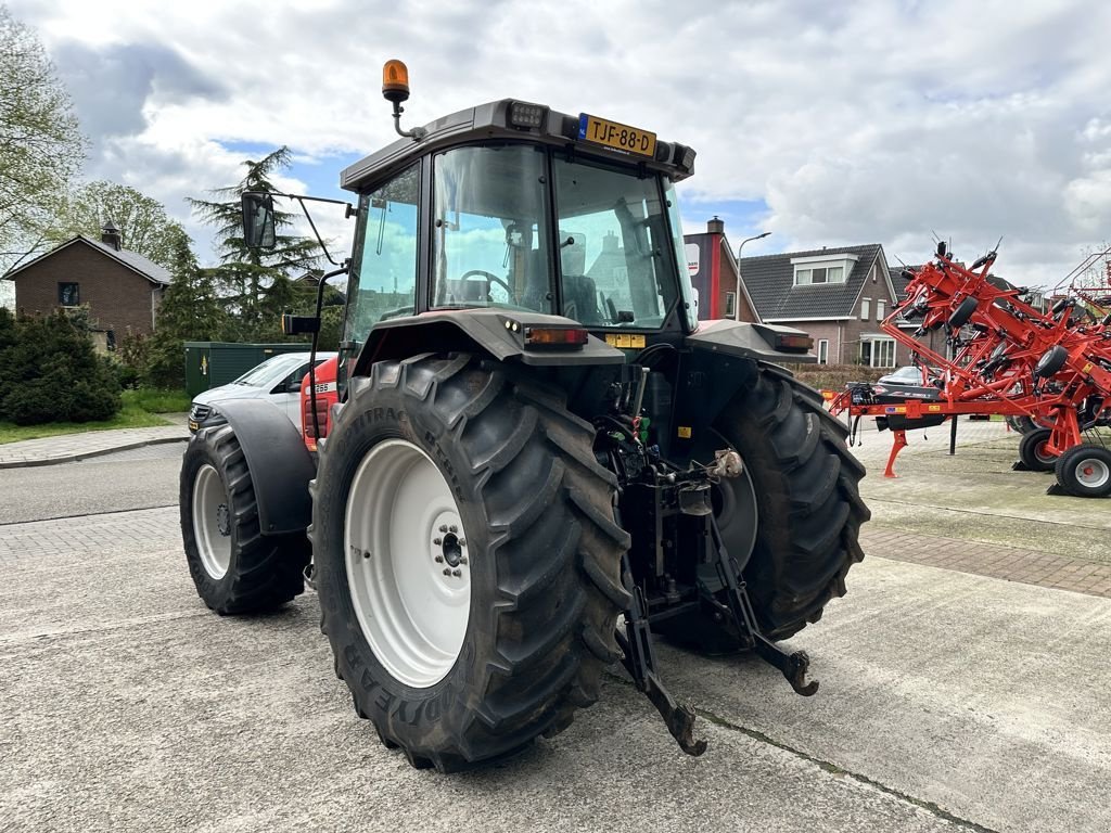 Traktor du type Massey Ferguson 6255 DYNASHIFT, Gebrauchtmaschine en MARIENHEEM (Photo 4)