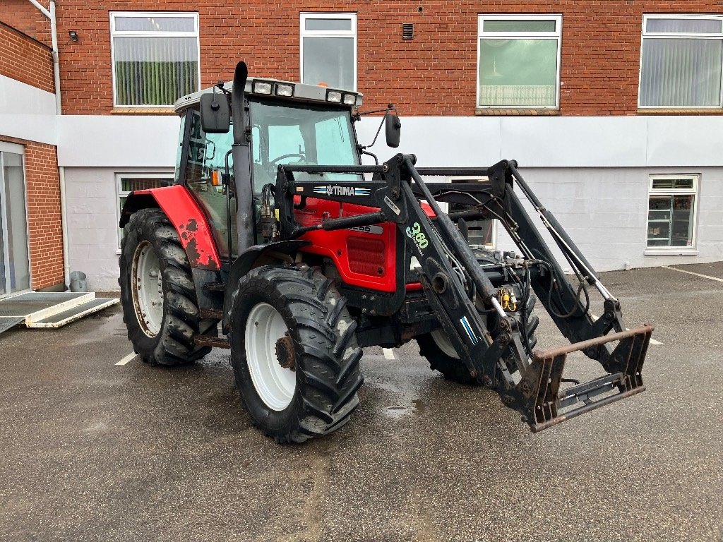 Traktor van het type Massey Ferguson 6255, Gebrauchtmaschine in Mern (Foto 2)