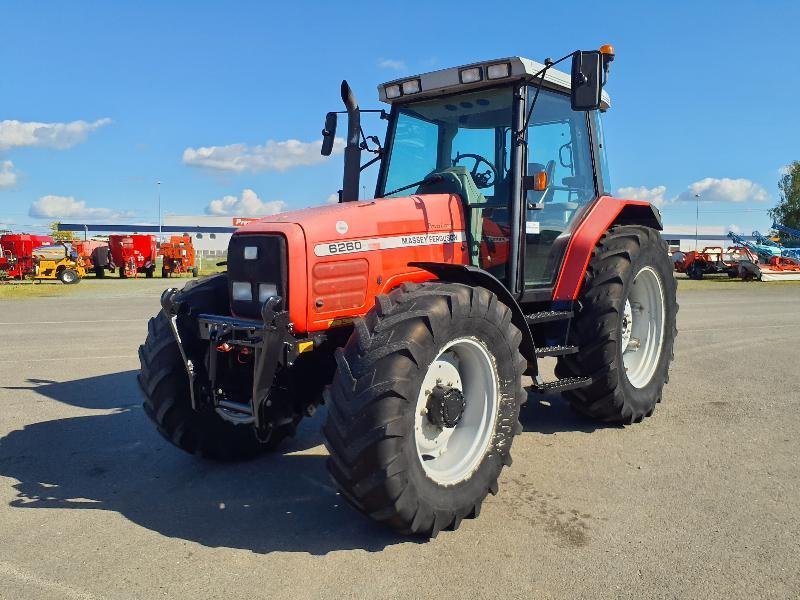 Traktor des Typs Massey Ferguson 6260, Gebrauchtmaschine in ANTIGNY (Bild 1)