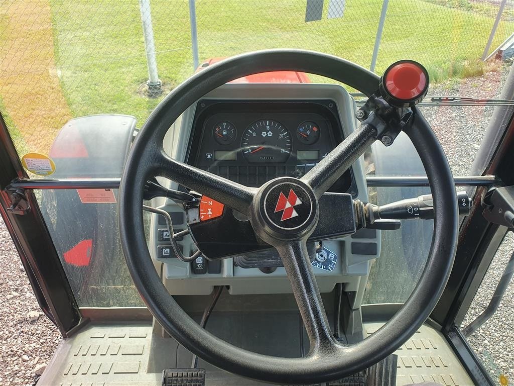 Traktor van het type Massey Ferguson 6270 PowerControl Med HE-VA frontlift, Gebrauchtmaschine in Støvring (Foto 8)