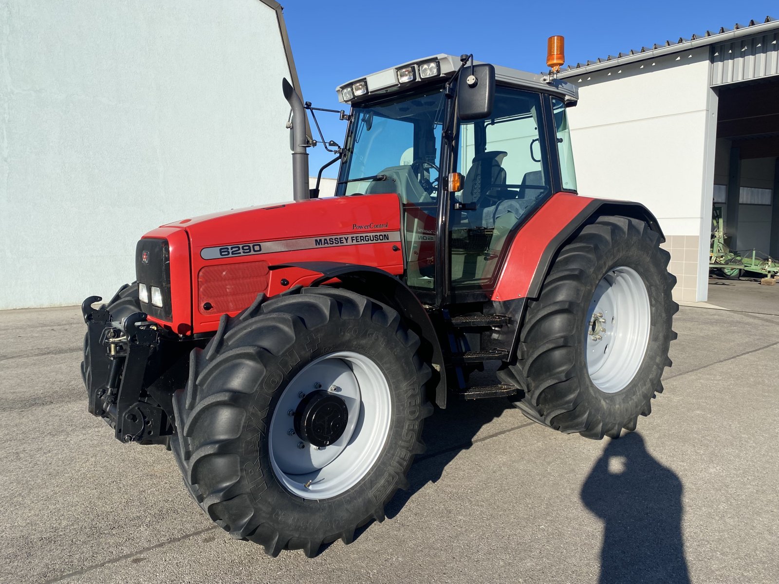 Traktor del tipo Massey Ferguson 6290, Gebrauchtmaschine In Wien (Immagine 1)