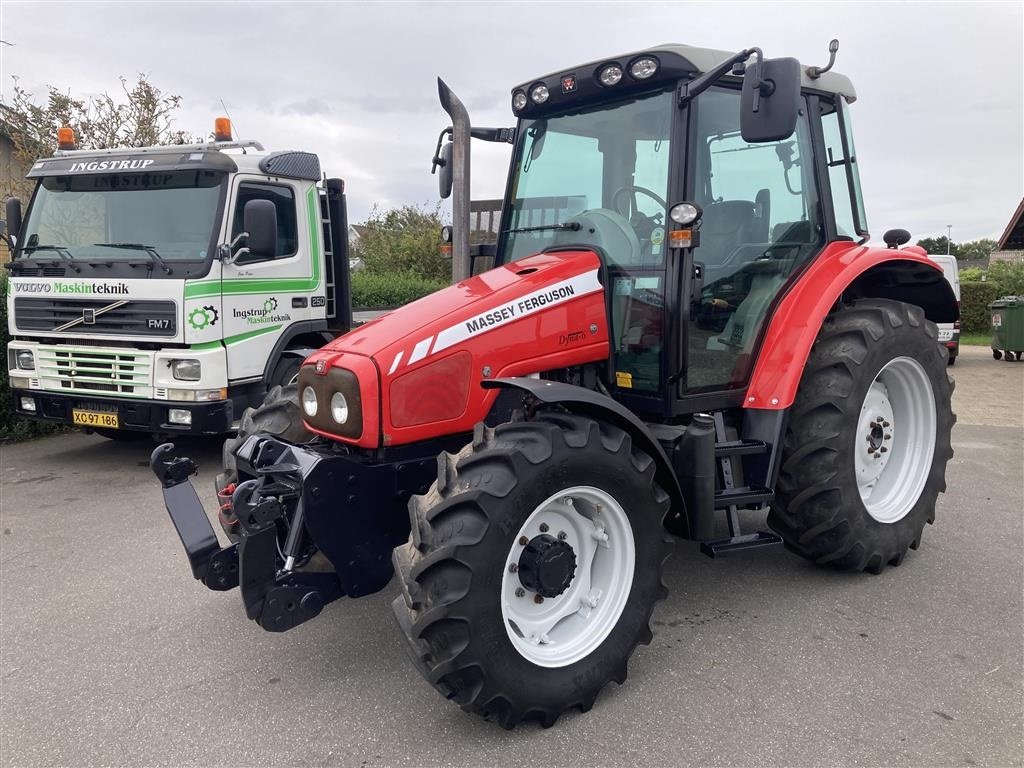 Traktor des Typs Massey Ferguson 6445 Dyna6, Gebrauchtmaschine in Løkken (Bild 1)