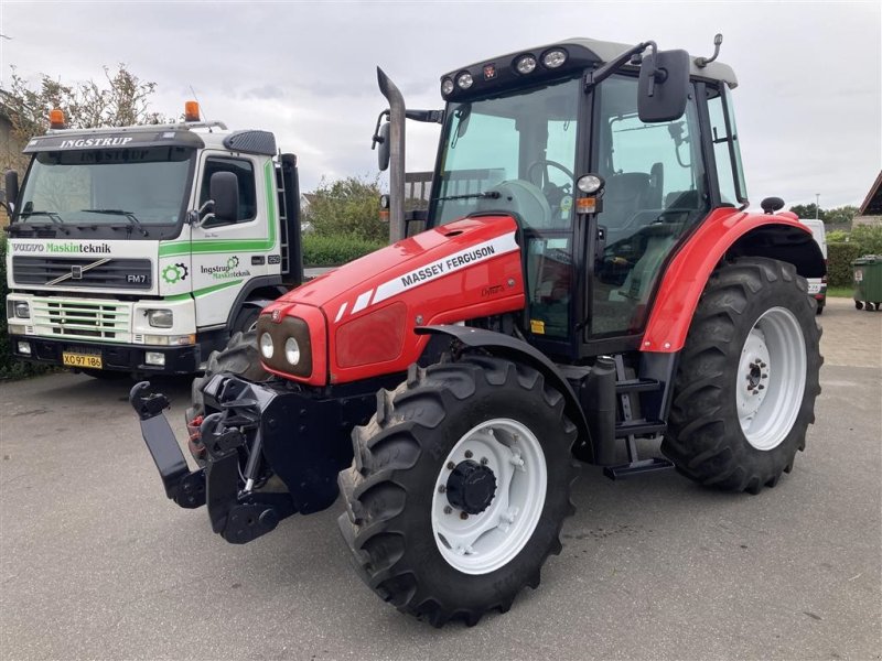 Traktor du type Massey Ferguson 6445 Dyna6, Gebrauchtmaschine en Løkken