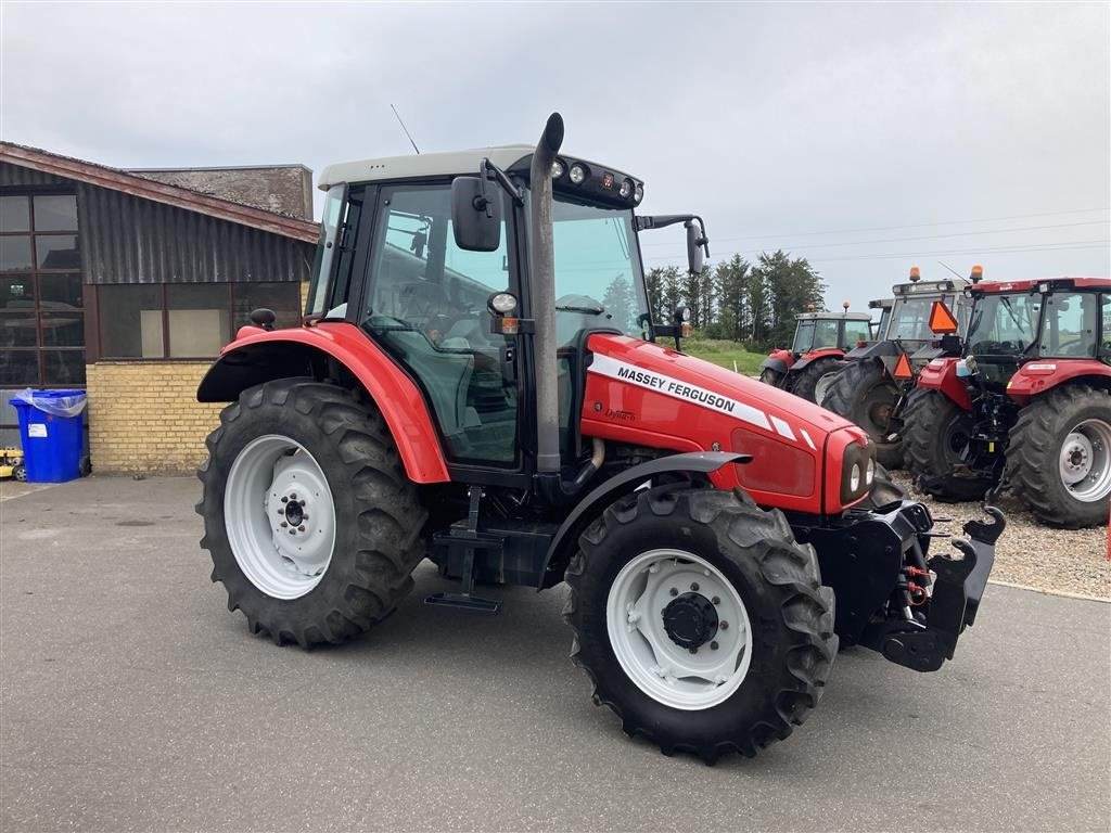 Traktor Türe ait Massey Ferguson 6445 Dyna6, Gebrauchtmaschine içinde Løkken (resim 3)