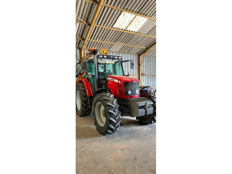 Traktor tip Massey Ferguson 6445, Gebrauchtmaschine in CHATEAUBRIANT CEDEX (Poză 3)