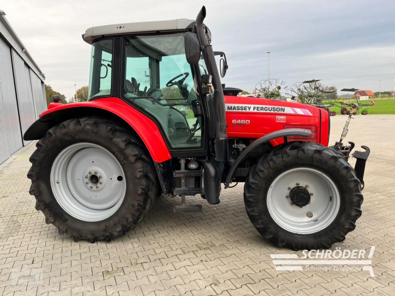 Traktor van het type Massey Ferguson 6460 DYNA 4, Gebrauchtmaschine in Scharrel (Foto 3)