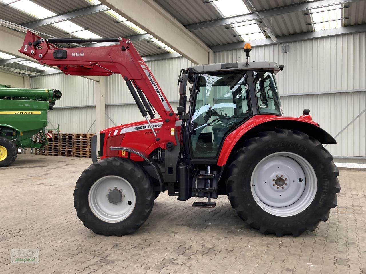 Traktor des Typs Massey Ferguson 6460 Dyna-6, Gebrauchtmaschine in Spelle (Bild 5)