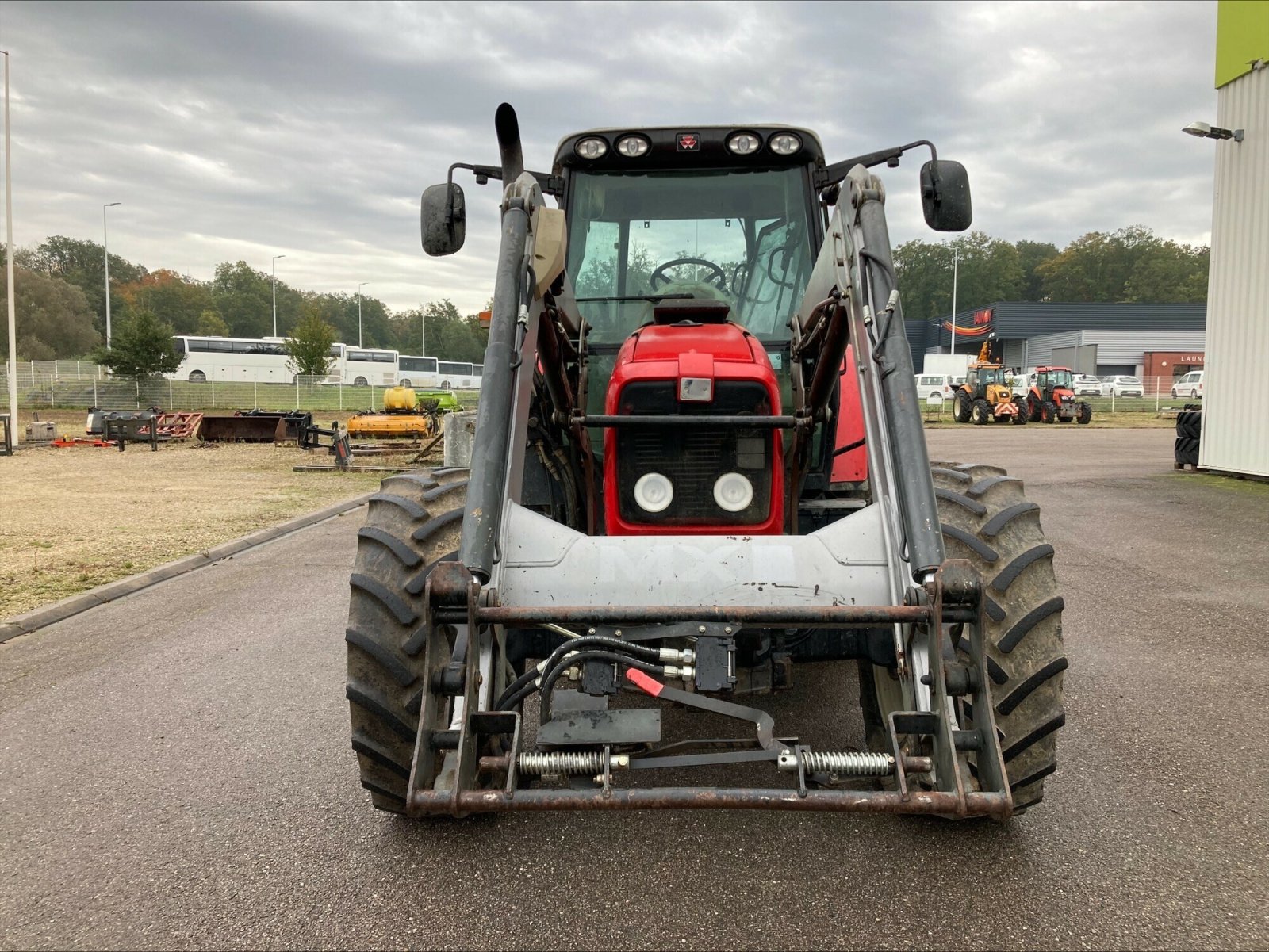 Traktor typu Massey Ferguson 6460 DYNASHIFT, Gebrauchtmaschine w CHEMINOT (Zdjęcie 3)