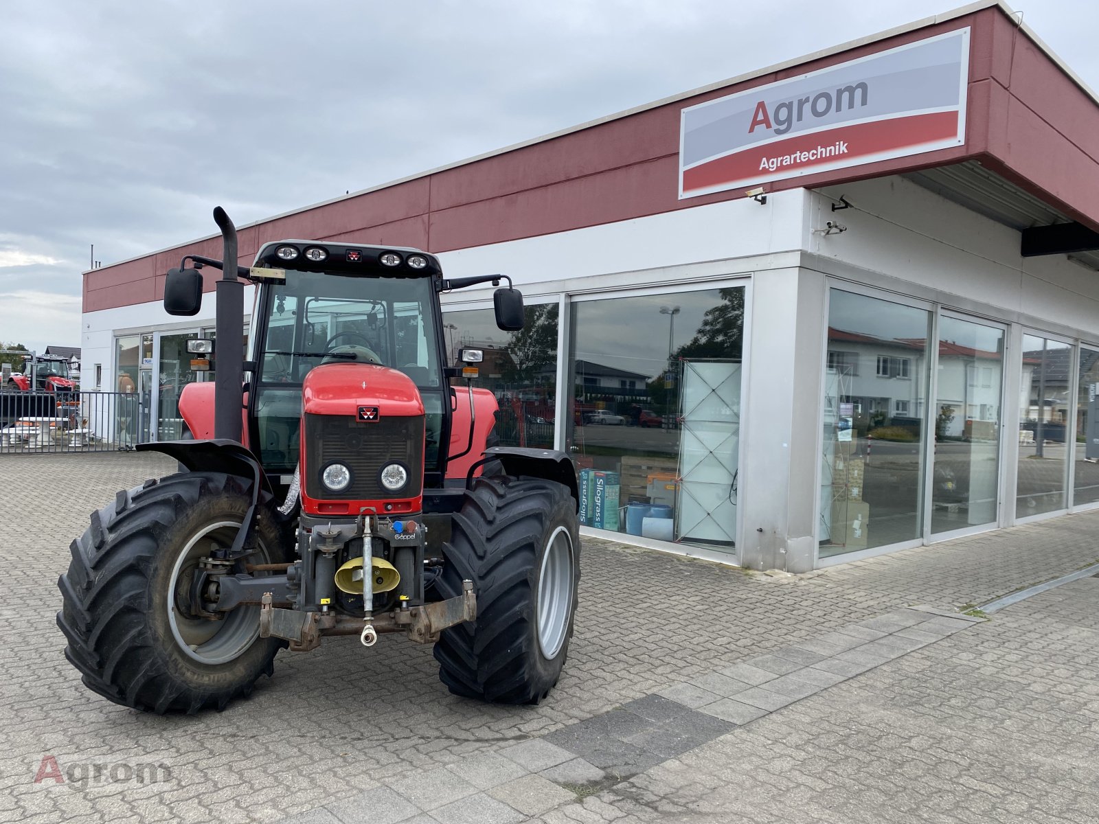 Traktor du type Massey Ferguson 6470, Gebrauchtmaschine en Harthausen (Photo 3)