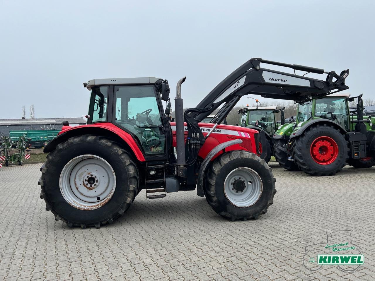 Traktor типа Massey Ferguson 6475 Dyna6, Gebrauchtmaschine в Blankenheim (Фотография 4)