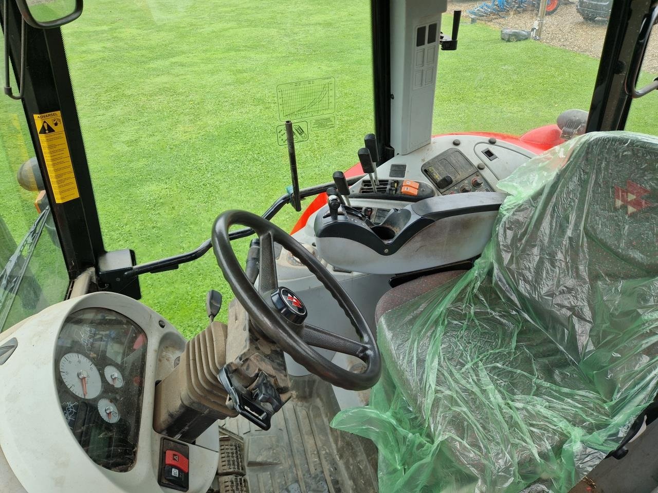 Traktor van het type Massey Ferguson 6480 DYNA 6, Gebrauchtmaschine in Jelling (Foto 6)