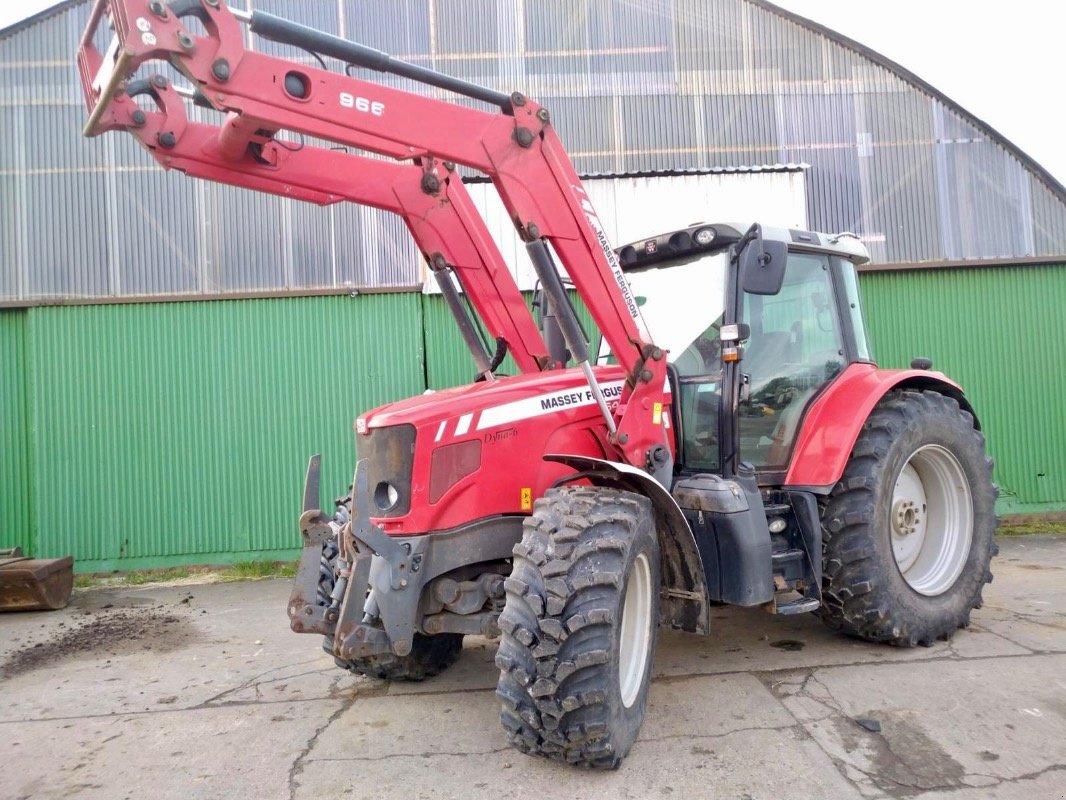 Traktor of the type Massey Ferguson 6480 Dyna 6, Neumaschine in Liebenwalde (Picture 1)