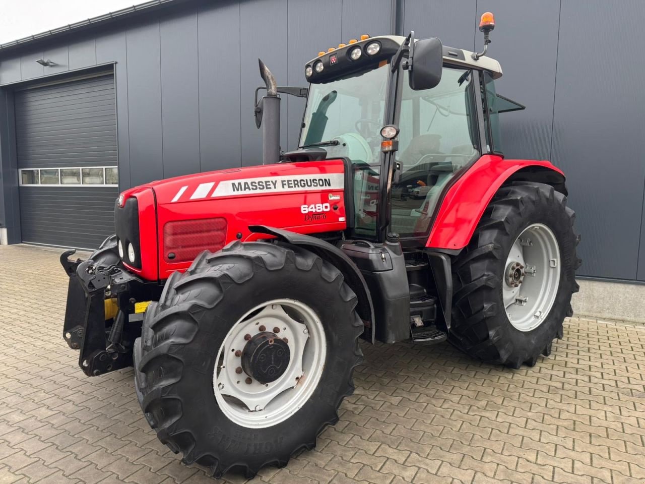 Traktor of the type Massey Ferguson 6480 Dyna6, Gebrauchtmaschine in Daarle (Picture 2)