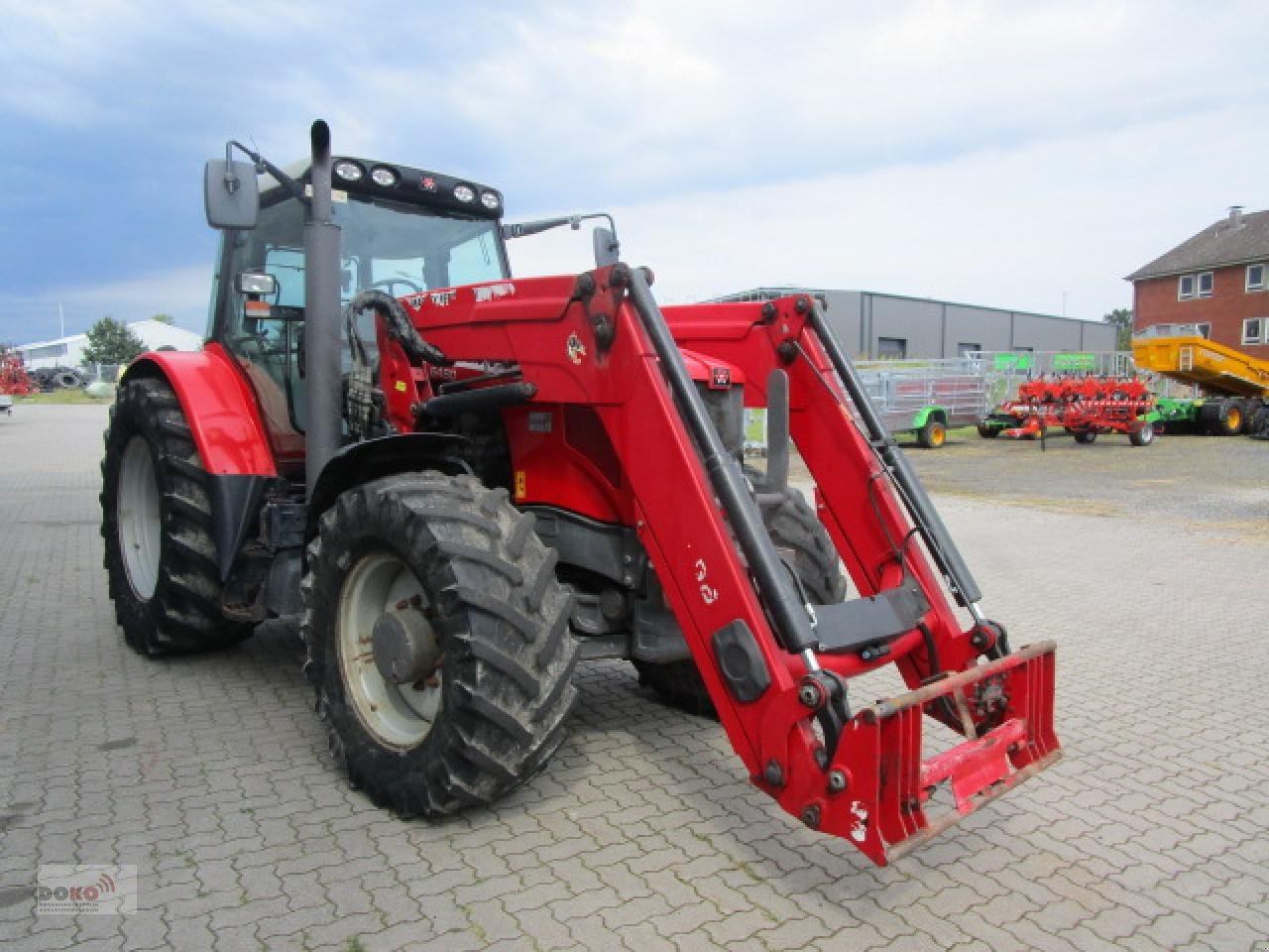 Traktor от тип Massey Ferguson 6480, Gebrauchtmaschine в Elmenhorst OT Lanken (Снимка 2)