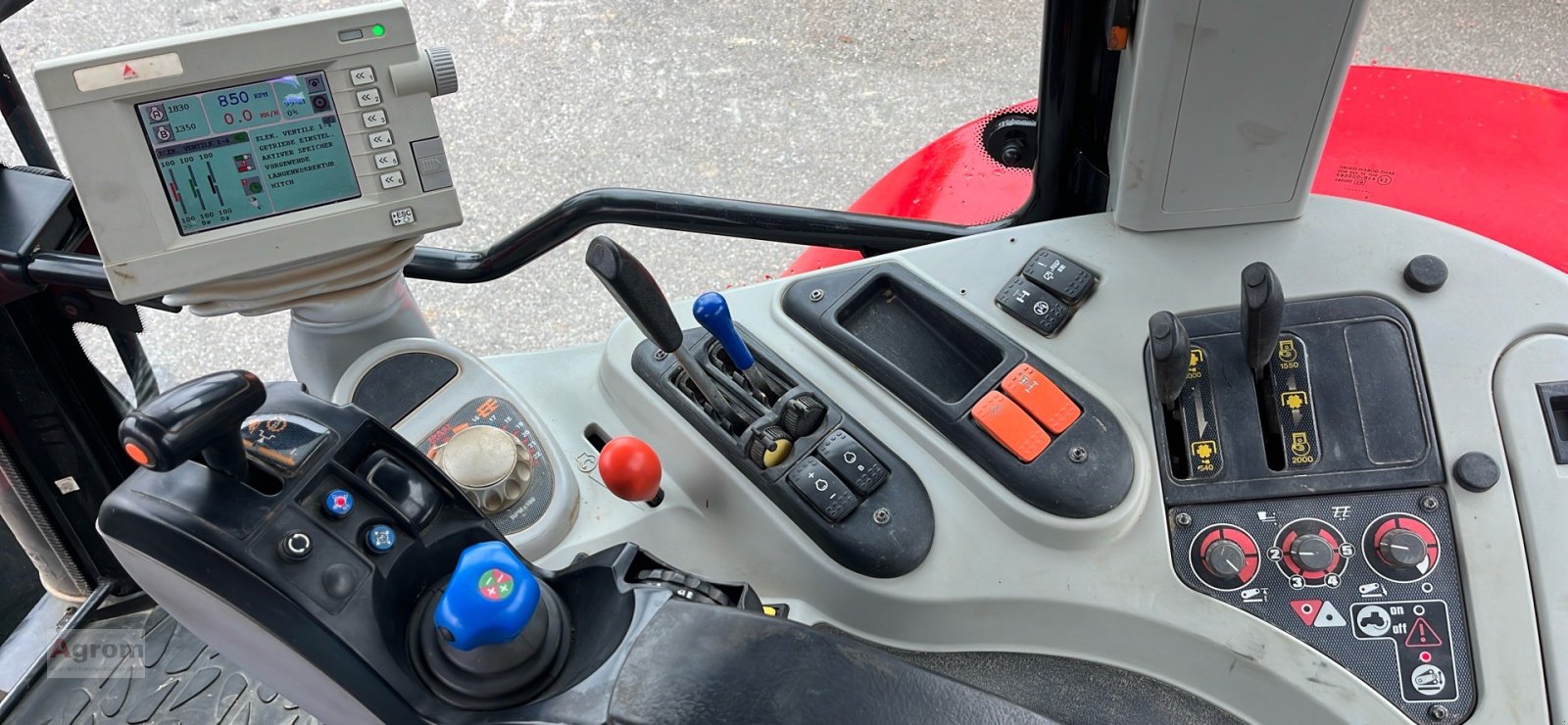 Traktor of the type Massey Ferguson 6480, Gebrauchtmaschine in Herrenberg-Gültstein (Picture 20)