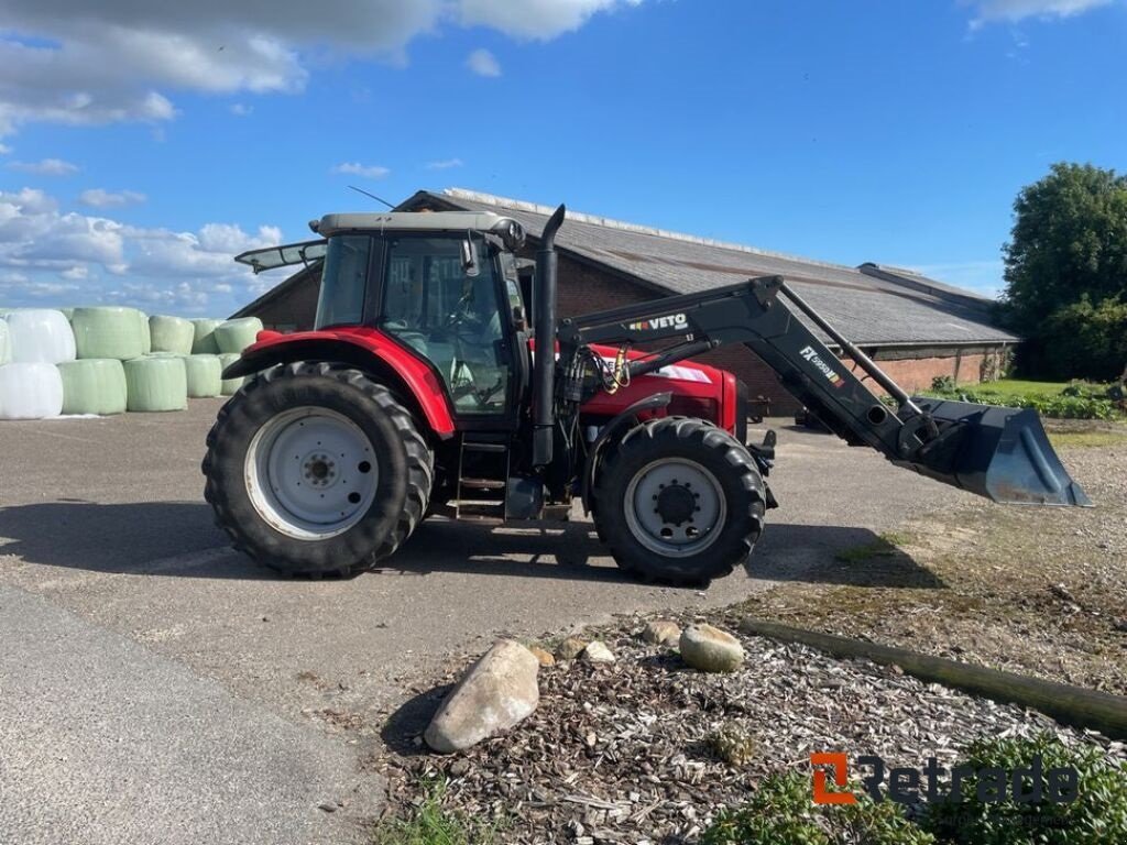 Traktor Türe ait Massey Ferguson 6480, Gebrauchtmaschine içinde Rødovre (resim 4)