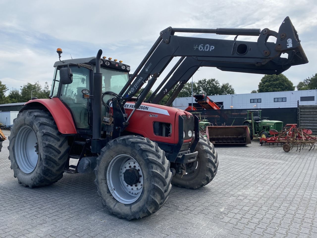 Traktor of the type Massey Ferguson 6485 Dynashift, Gebrauchtmaschine in Tweede Exloermond (Picture 2)