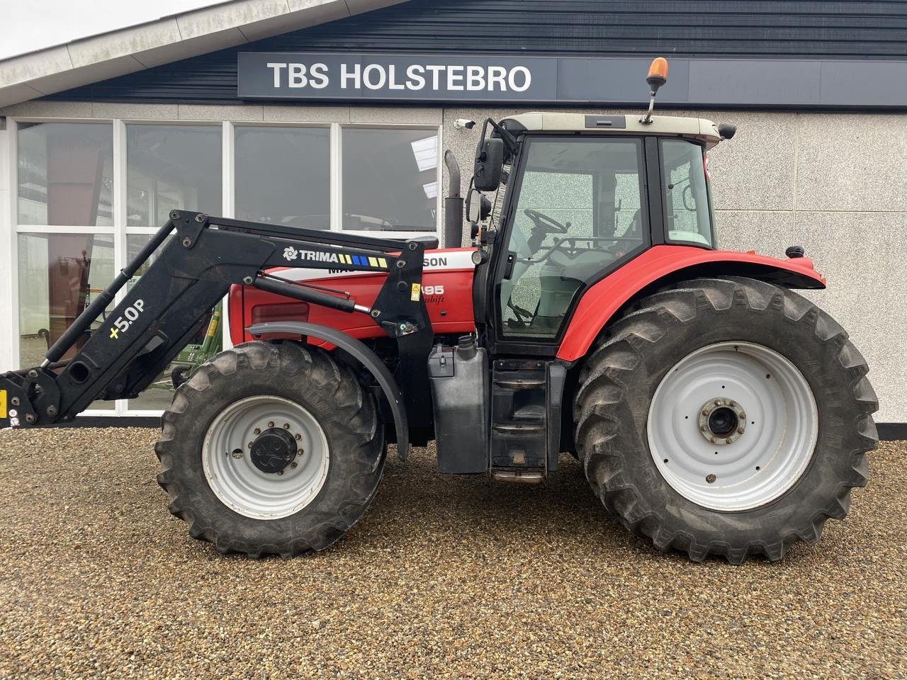 Traktor des Typs Massey Ferguson 6495 DYNASHIFT, Gebrauchtmaschine in Holstebro (Bild 1)