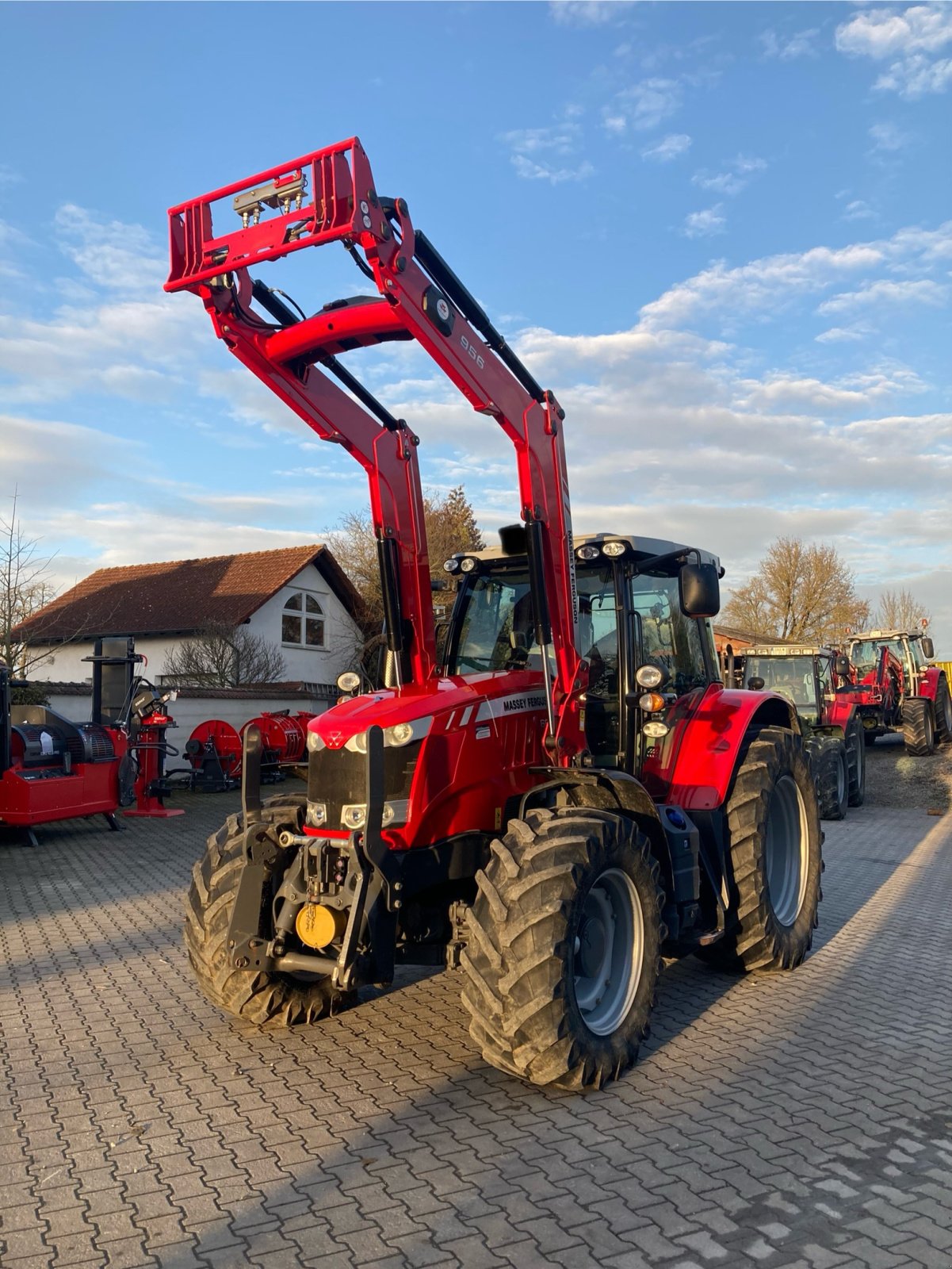 Traktor of the type Massey Ferguson 6615 Dyna-VT EXCLUSIVE, Gebrauchtmaschine in Blaufelden-Wiesenbach (Picture 2)