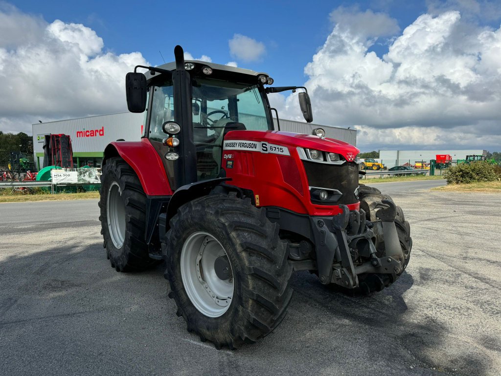 Traktor des Typs Massey Ferguson 6715 S DYNA 6 EXCLUSIVE . DESTOCKAGE, Gebrauchtmaschine in PIERRE BUFFIERE (Bild 1)