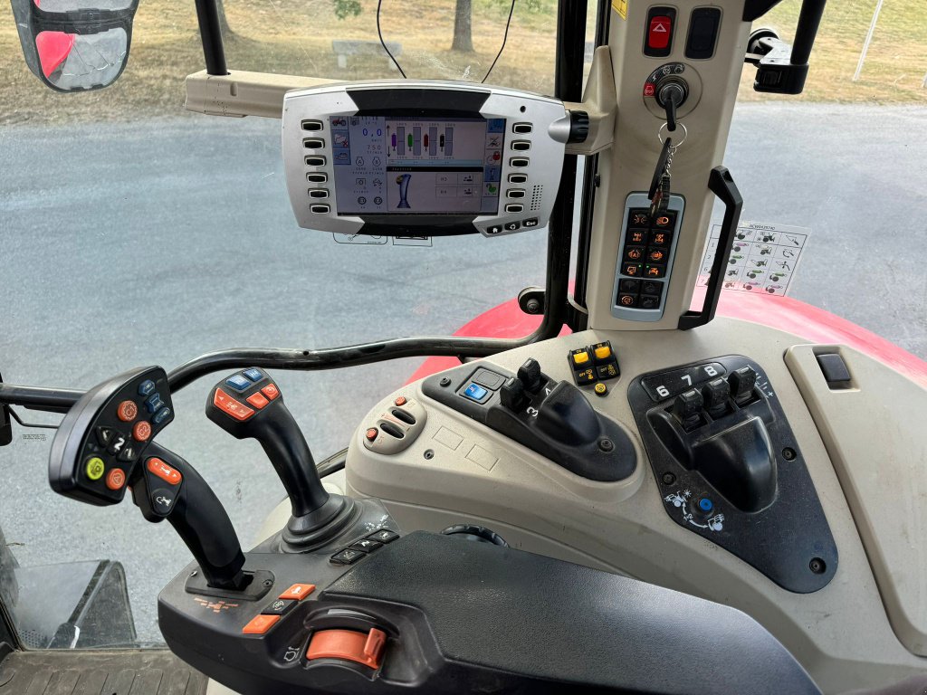 Traktor του τύπου Massey Ferguson 6715 S DYNA 6 EXCLUSIVE . DESTOCKAGE, Gebrauchtmaschine σε PIERRE BUFFIERE (Φωτογραφία 10)