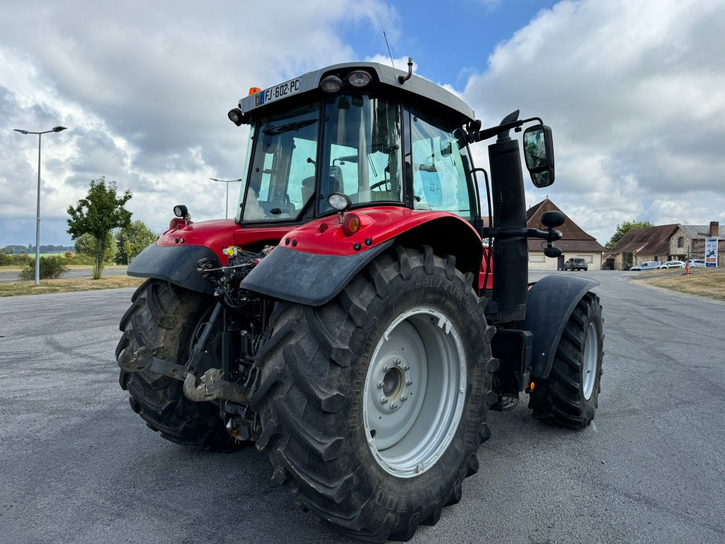 Traktor typu Massey Ferguson 6715 S DYNA 6 EXCLUSIVE . DESTOCKAGE, Gebrauchtmaschine w UZERCHE (Zdjęcie 3)