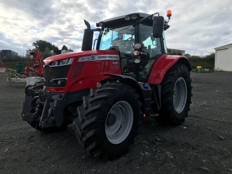 Traktor des Typs Massey Ferguson 6715 S DYNA 6 EXCLUSIVE, Gebrauchtmaschine in UZERCHE (Bild 1)