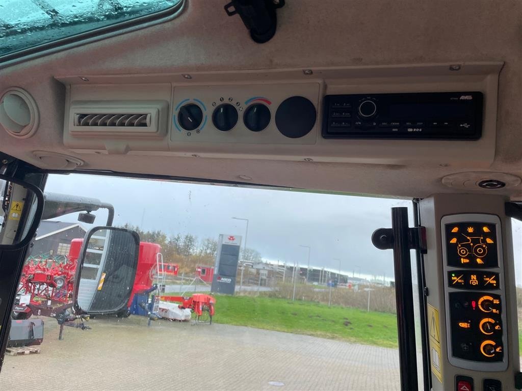 Traktor del tipo Massey Ferguson 6715 S Med læsser, Gebrauchtmaschine en Hjørring (Imagen 8)