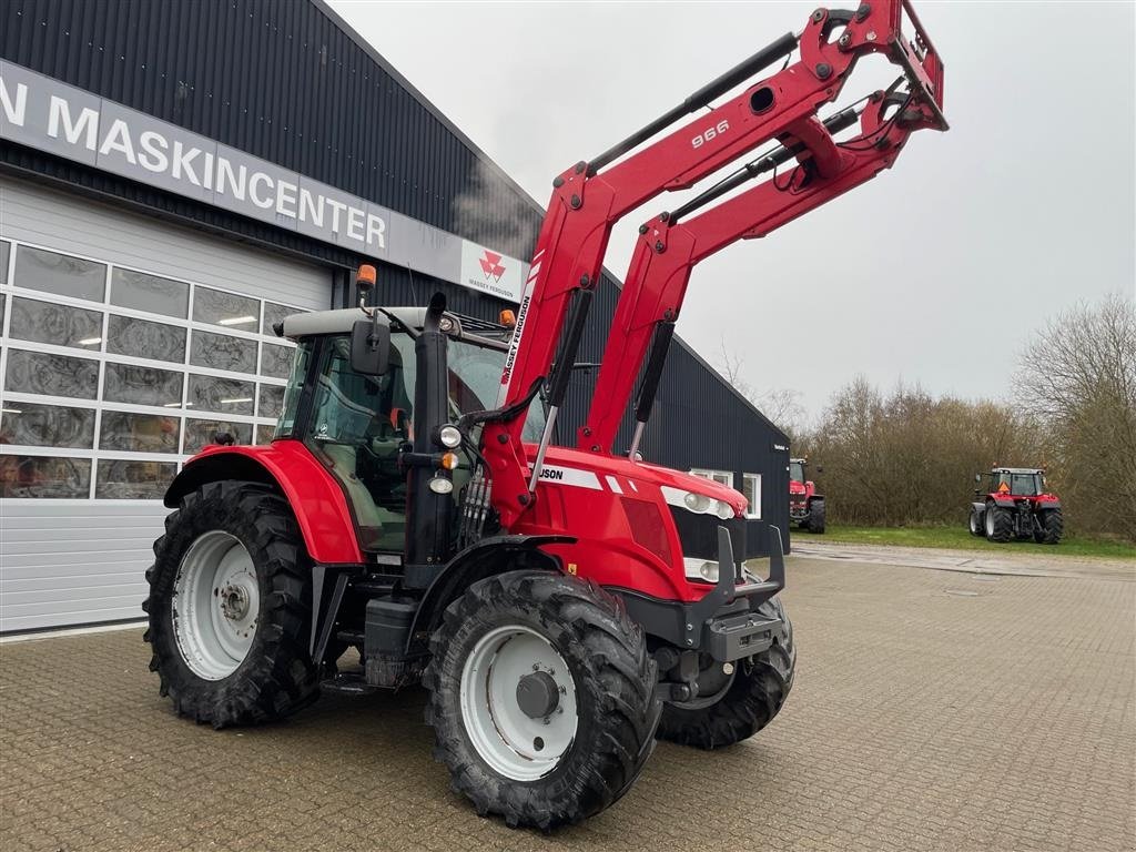 Traktor del tipo Massey Ferguson 6715 S Med læsser, Gebrauchtmaschine en Hjørring (Imagen 3)