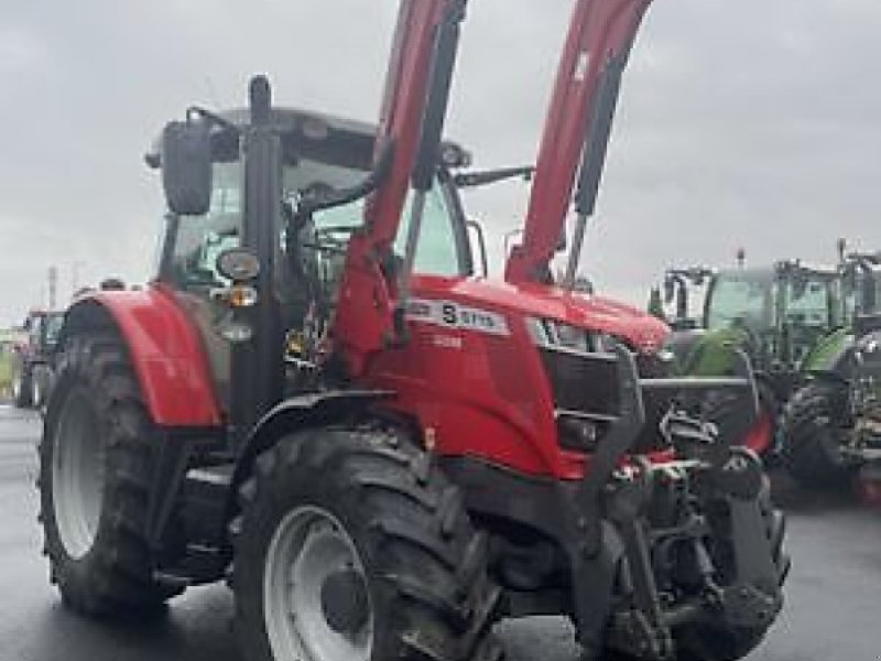 Traktor des Typs Massey Ferguson 6715S, Gebrauchtmaschine in Carcassonne (Bild 1)