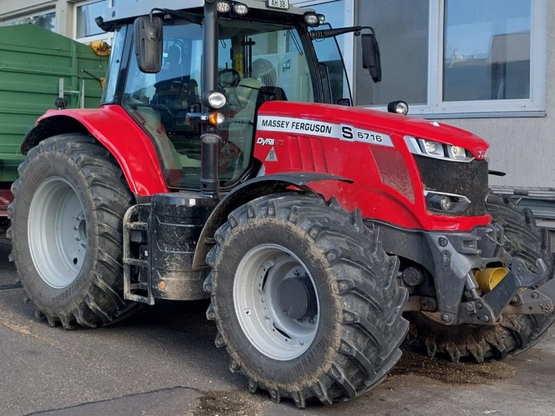 Traktor от тип Massey Ferguson 6716 S, Gebrauchtmaschine в Elchingen (Снимка 1)