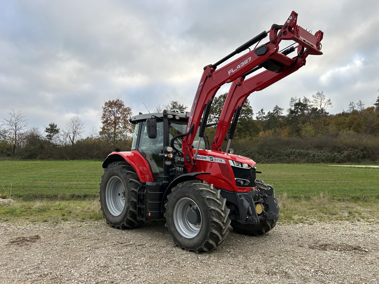 Traktor of the type Massey Ferguson 6718 S, Gebrauchtmaschine in Altendorf (Picture 1)