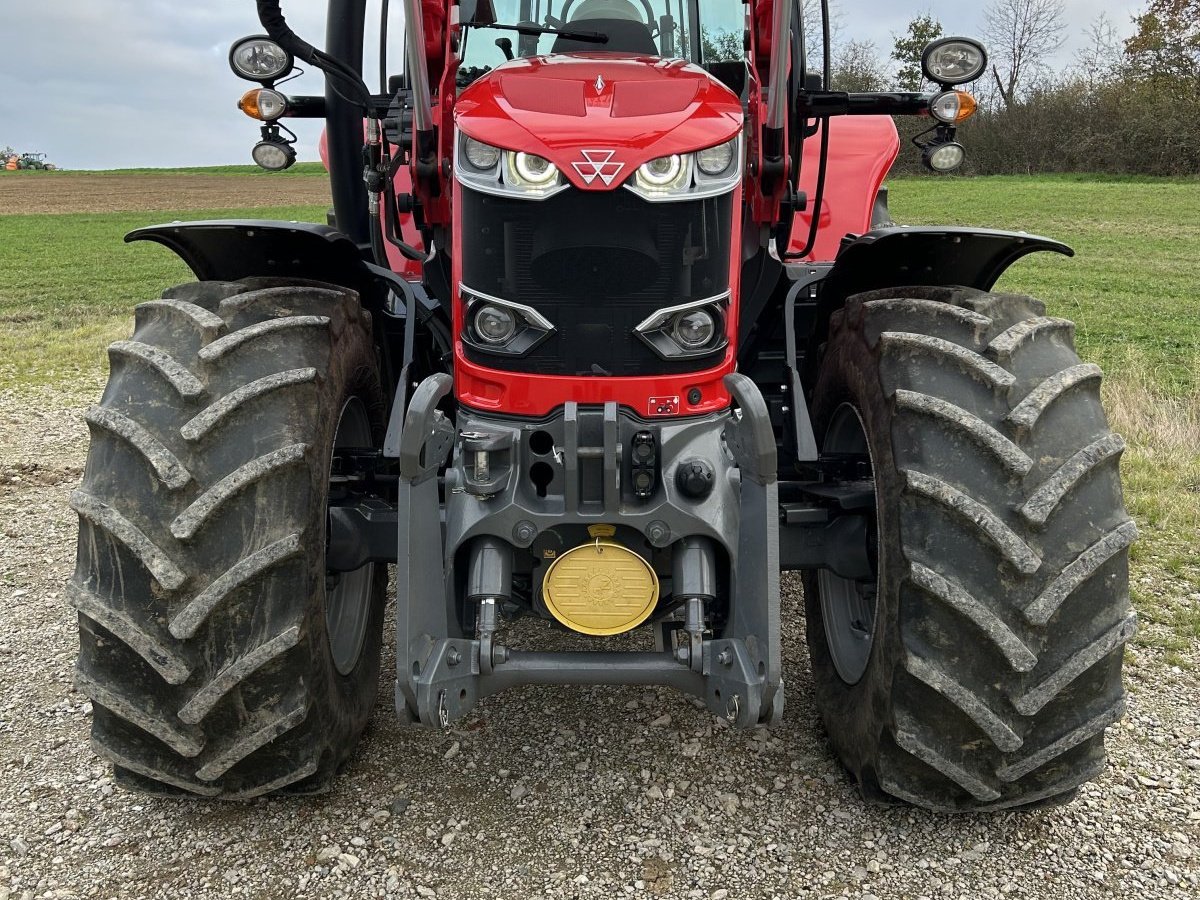 Traktor of the type Massey Ferguson 6718 S, Gebrauchtmaschine in Altendorf (Picture 3)