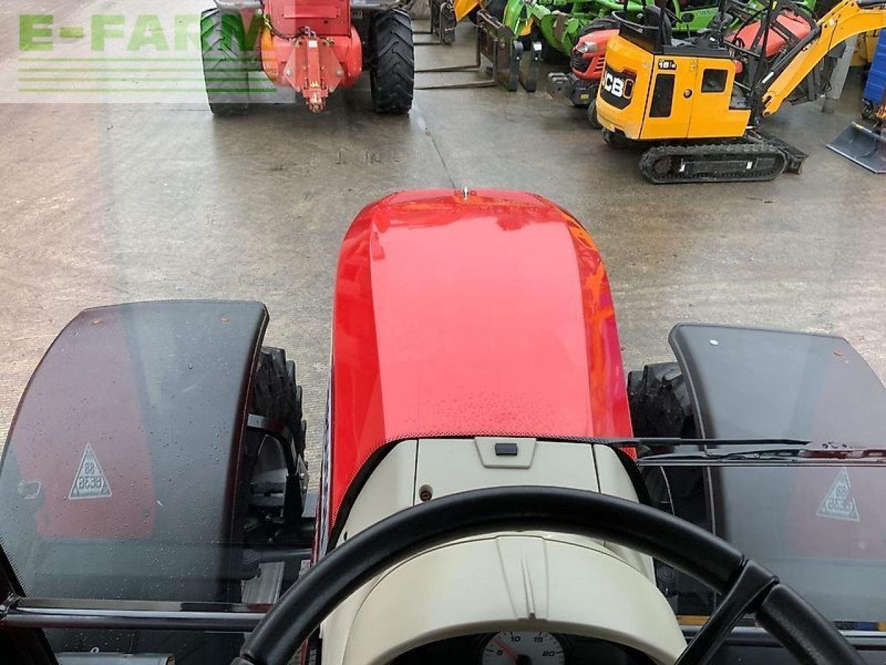 Traktor of the type Massey Ferguson 6718s dyna 6 tractor, Gebrauchtmaschine in SHAFTESBURY (Picture 26)