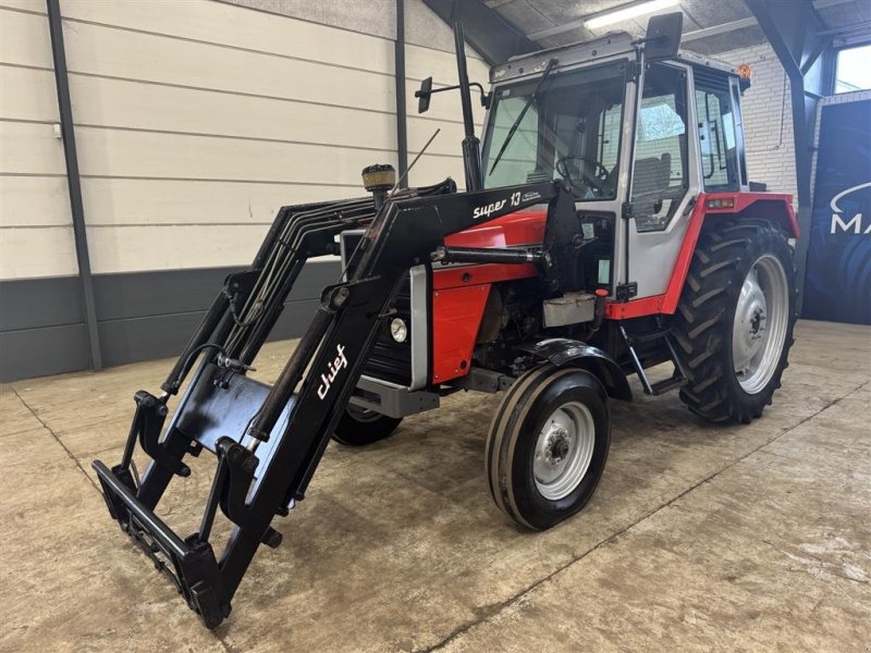 Traktor Türe ait Massey Ferguson 675 m. Chief frontlæsser, Gebrauchtmaschine içinde Haderup (resim 1)