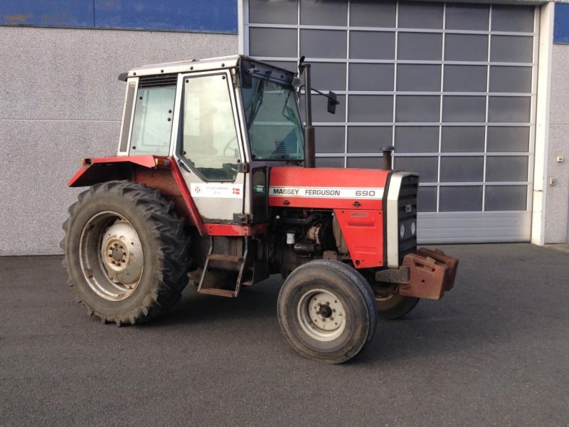 Traktor a típus Massey Ferguson 690 - 2WD, Gebrauchtmaschine ekkor: Farsø (Kép 1)