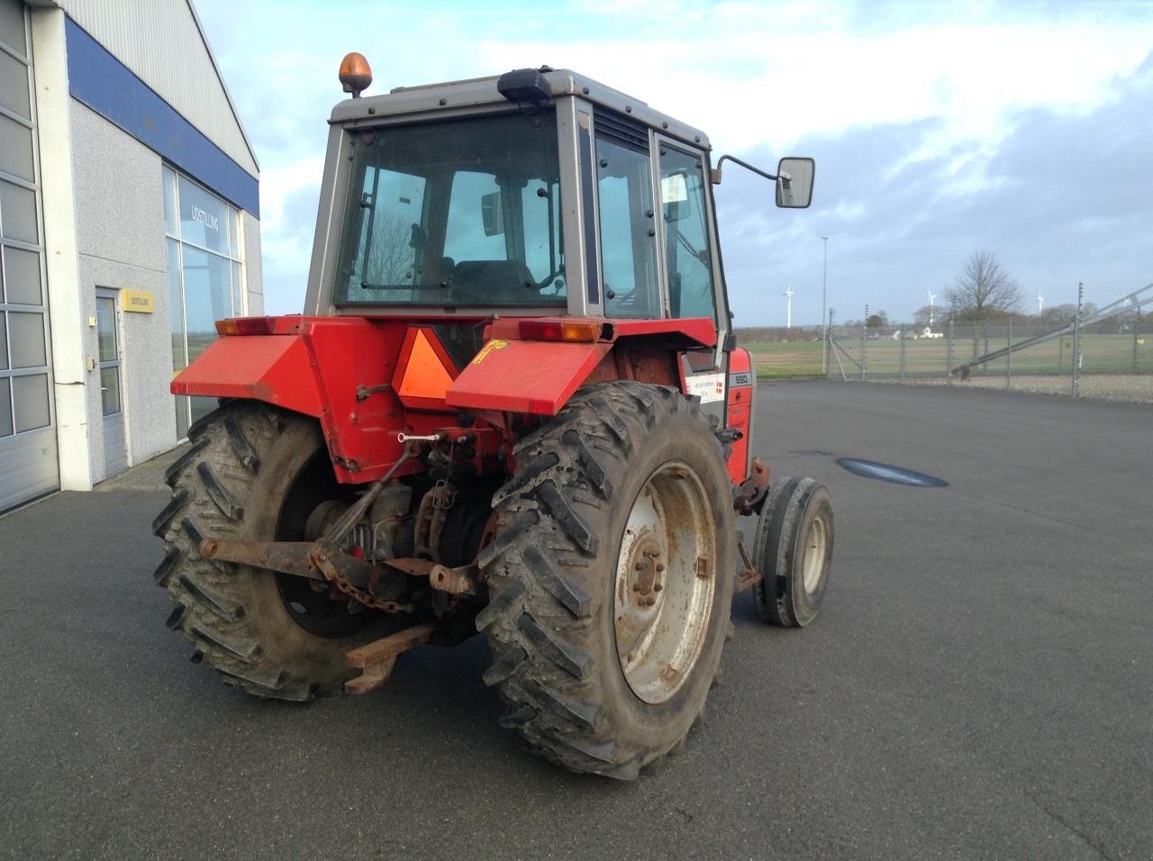 Traktor des Typs Massey Ferguson 690 - 2WD, Gebrauchtmaschine in Farsø (Bild 2)