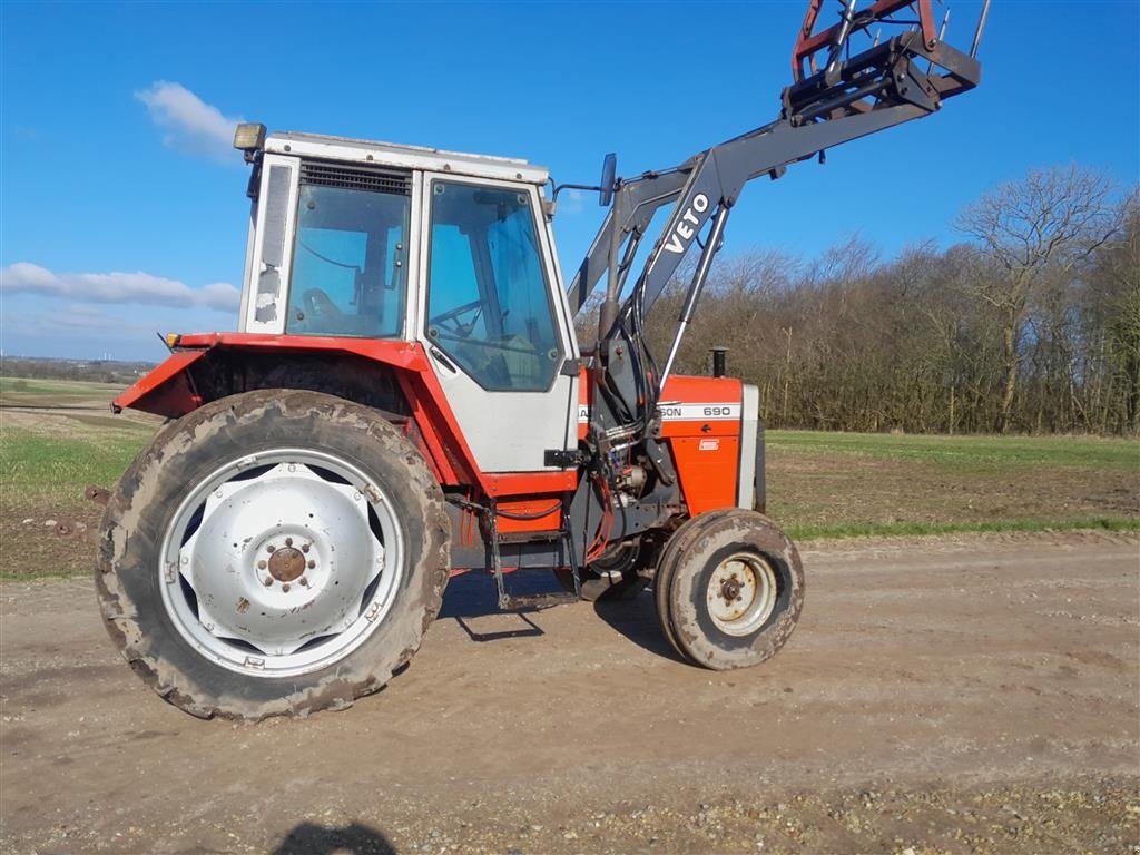 Traktor tip Massey Ferguson 690 med Frontlæsser Speed shift, Gebrauchtmaschine in Skive (Poză 2)