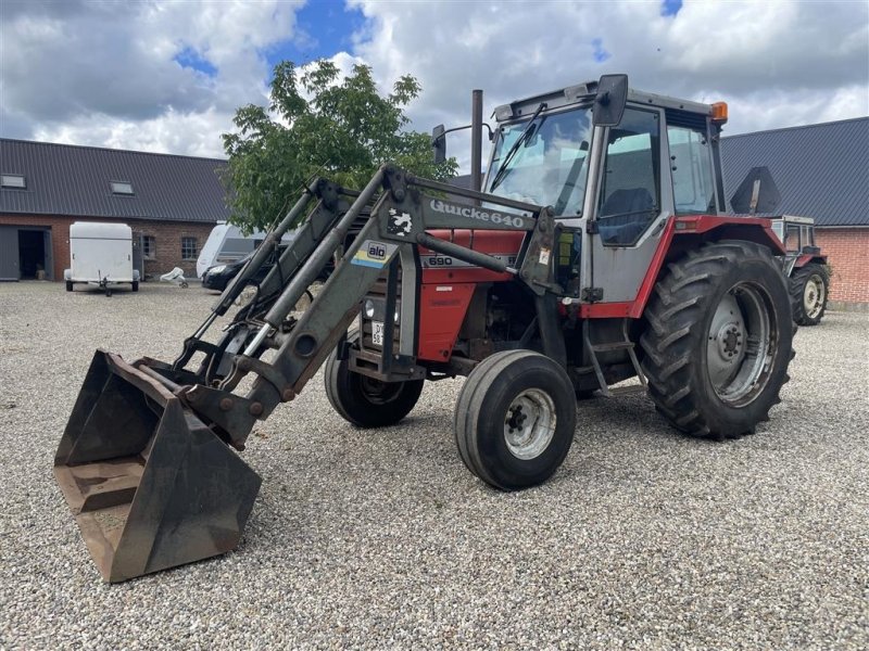 Traktor типа Massey Ferguson 690-speedshift Med Ålø Quicke 640, Gebrauchtmaschine в Ikast