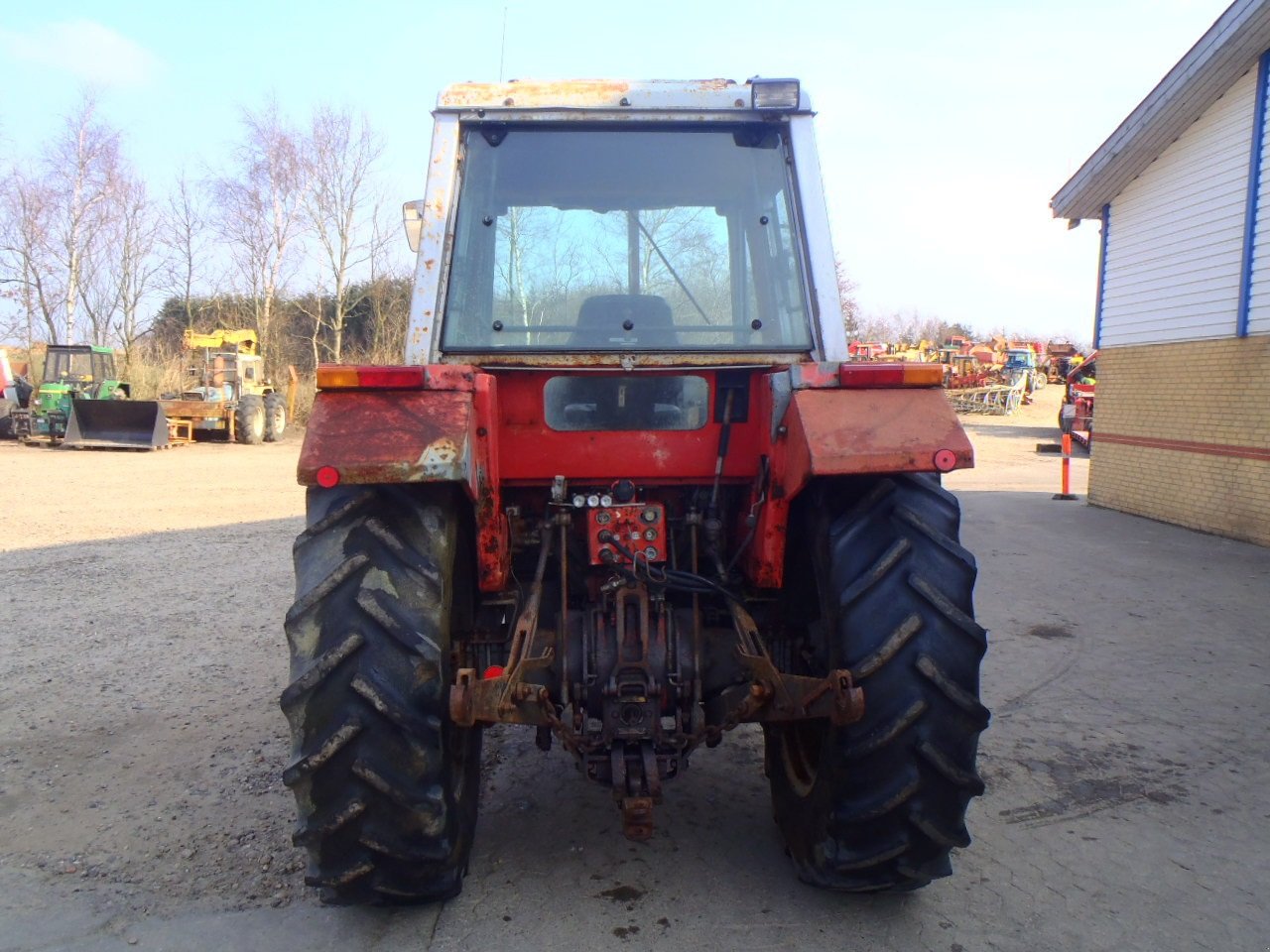 Traktor Türe ait Massey Ferguson 690, Gebrauchtmaschine içinde Viborg (resim 4)