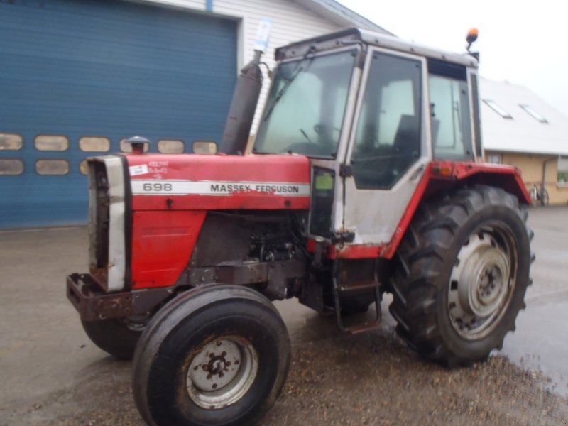 Traktor от тип Massey Ferguson 698, Gebrauchtmaschine в Viborg (Снимка 1)