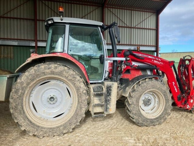 Traktor типа Massey Ferguson 6S 135, Gebrauchtmaschine в Hauteroche (Фотография 3)