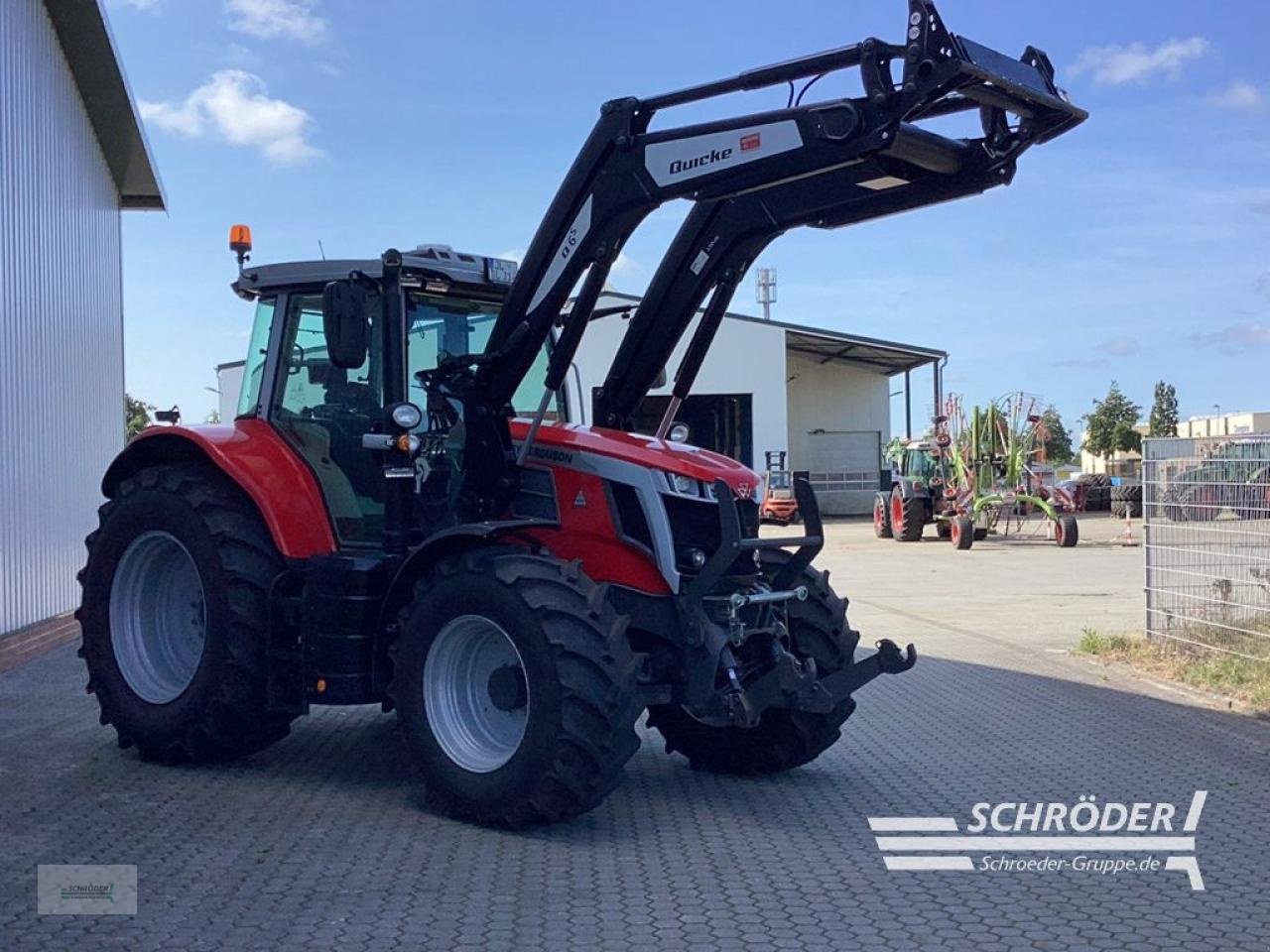 Traktor of the type Massey Ferguson 6S.145 DYNA-VT EXCLUSIVE, Neumaschine in Norden (Picture 1)