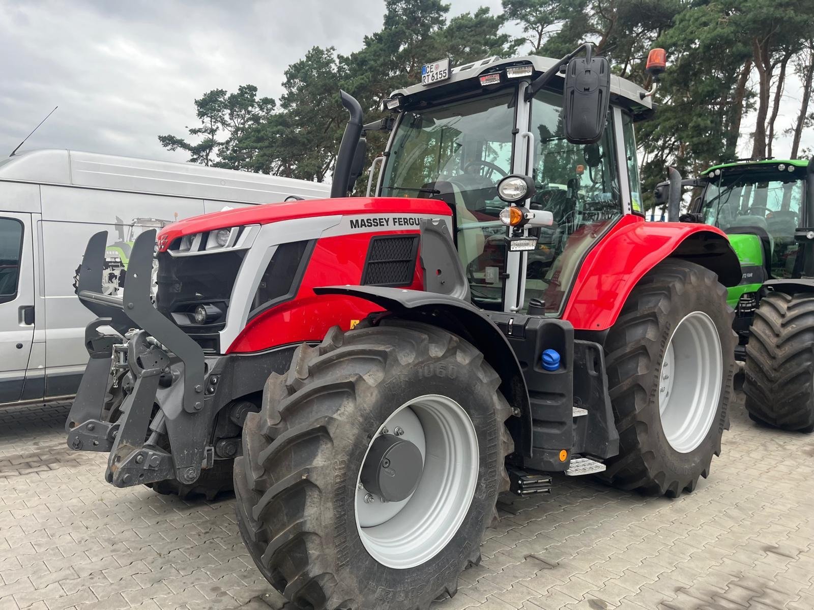 Traktor van het type Massey Ferguson 6S.155 Dyna-VT EXCLUSIVE, Gebrauchtmaschine in Hillerse (Foto 1)