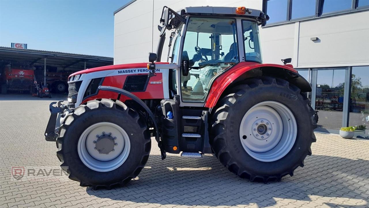 Traktor of the type Massey Ferguson 6S.165 Dyna-6 EXCLUSIVE, Neumaschine in Sulingen (Picture 2)